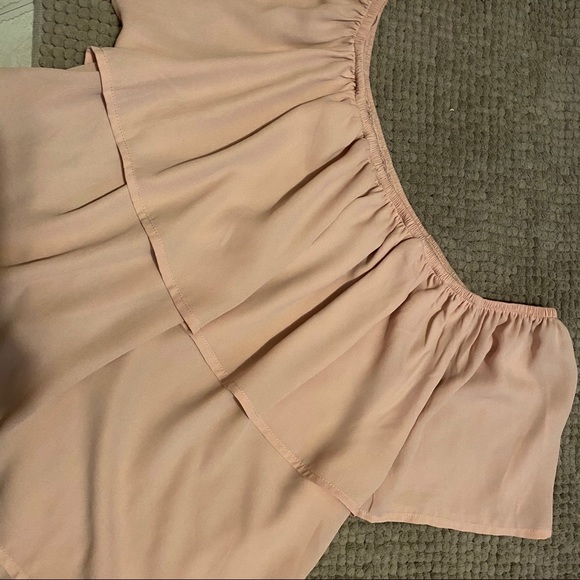 Bluenotes Off shoulder blush colored blouse - Picture 2 of 2